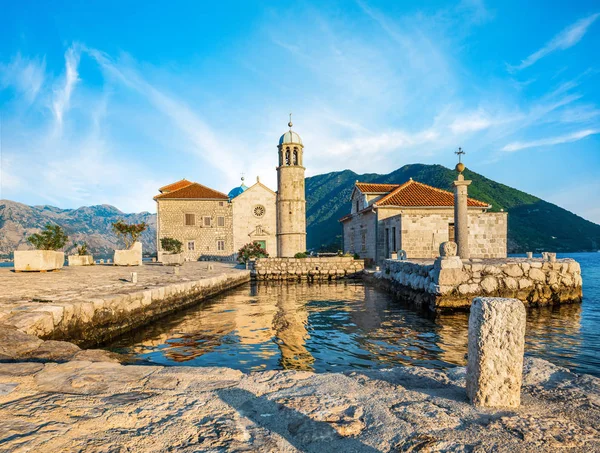 Kościół w Zatoce Kotorskiej — Zdjęcie stockowe