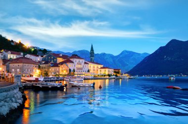 Tarihsel şehir Perast