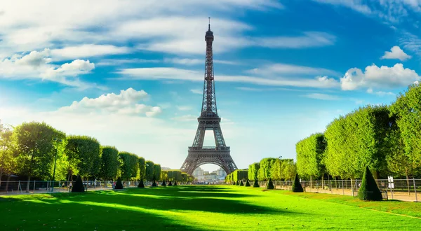 Champ de Mars in Paris — Stock Photo, Image