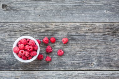 Olgun ve lezzetli ahududu