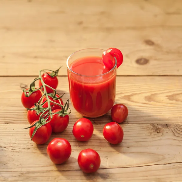 Jus Tomate Verre Sur Fond Table Bois Boire Manger Pour Images De Stock Libres De Droits