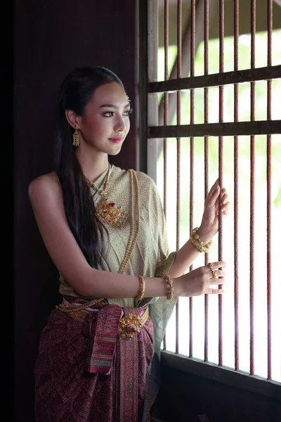 Tajskie Kobiety Ubrane Tradycyjne Stroje Starożytności Okresie Ayutthaya — Zdjęcie stockowe
