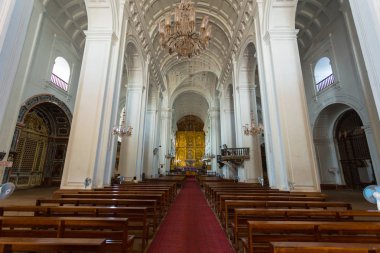 Hindistan, Goa, 8 Mart 2017. Eski Goa se Cathedral. Senato Meydanı arasında Se Cathedral, Hindistan için St Catherine İskenderiye adanmış en büyük kilise olarak bilinen Se Cathedral de Santa Catarina oturur.