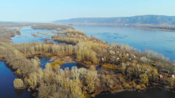 Inondation au printemps sur la Volga. Russie 