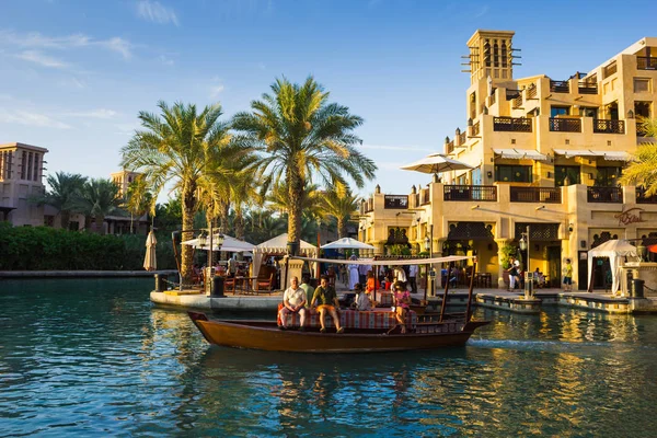 stock image DUBAI, UAE - NOVEMBER 15: View of the  Souk Madinat Jumeirah.Madinat Jumeirah encompasses two hotels and clusters of 29 traditional Arabic houses. Nov 15, 2012 in Dubai