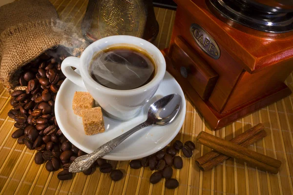 Mühle Und Anderes Zubehör Für Den Kaffee Alten Stil — Stockfoto