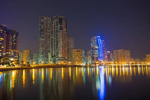 Sharjah - terceira maior e mais populosa cidade dos EAU — Fotografia de Stock