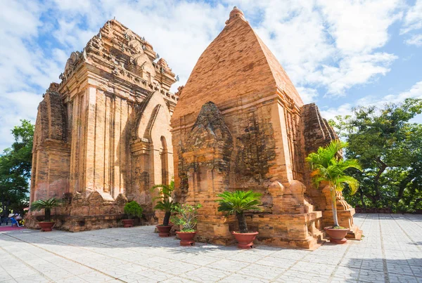 Torres Po Ngar Cham em Nha Trang — Fotografia de Stock