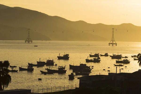 Barche da pesca a marina in Vietnam — Foto Stock