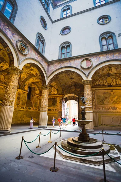 Florence Června2014 Pohled Ulici Staré Středověké Domy Historickém Centru Florencie — Stock fotografie