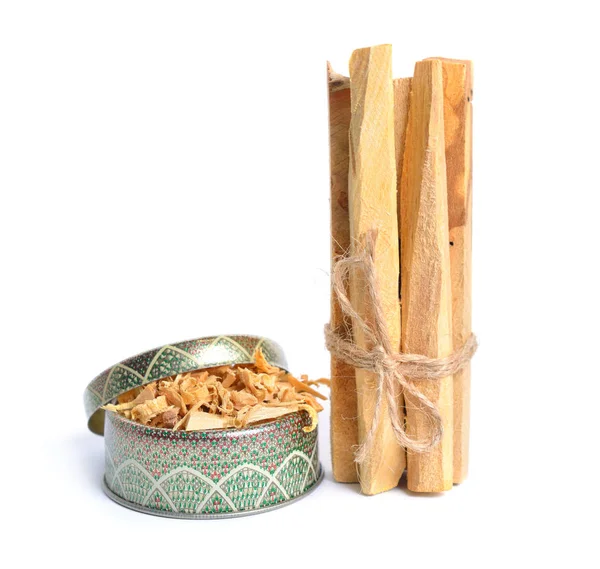 Palo santo, beyaz arka plan üzerinde izole kutsal ağaç sopa. — Stok fotoğraf