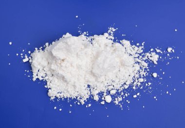 Glutamin (sembolü Gln veya Q) proteinlerin biyosentezinde kullanılan bir amino asittir.