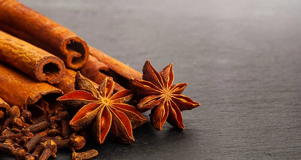 Anise Cinnamon Clove Textured Background — Stock Photo, Image