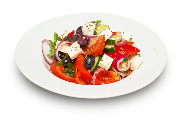 Salada Com Queijo Legumes Frescos Isolados Fundo Branco Salada Grega — Fotografia de Stock