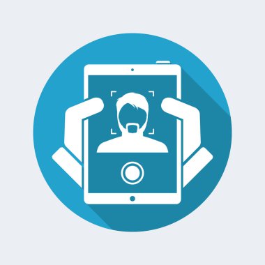 Sakallı adam bir selfie alır