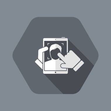 Tablet adam bir fotoğraf çekmek