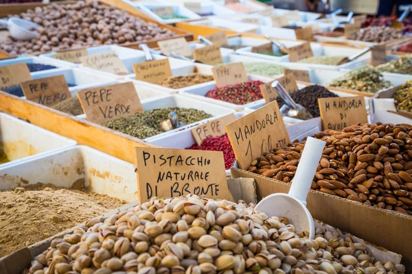 Syracuse Sicilya Talya Ayrıntı Geleneksel Yerel Fıstık Badem Piyasa — Stok fotoğraf