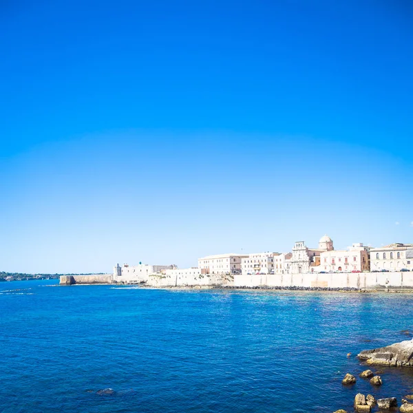 オルティージャ島エリア 夏のシーズンの初めに シラキュース シチリア島のダウンタウンのシラキュース イタリア 2018 ビュー — ストック写真