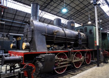 İtalyan Buhar lokomotif ayrıntı, Costruzioni Elettro Meccaniche di Saronno, 1883 tarafından bult. 1952'de ne zaman elektrik motorları kullanılmaya başlanan hizmetinden çekildi.