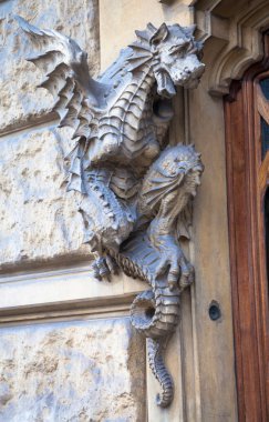 Torin, Corso Francia, Casa dei Draghi / Palazzo della Vittoria von Gottardo Gussoni (sanat nouveau house). Dış cephede ejderha birliği.