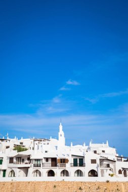 İspanya 'nın Menorca kentindeki Binimiquer Vell (Binimiquer köyü). Prestij turizmi için inanılmaz bir seyahat yeri..