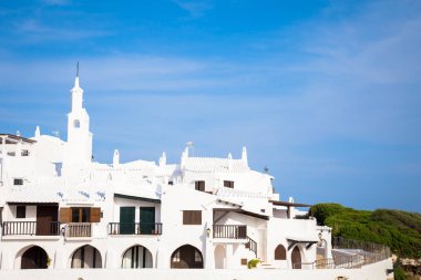 İspanya 'nın Menorca kentindeki Binimiquer Vell (Binimiquer köyü). Prestij turizmi için inanılmaz bir seyahat yeri..