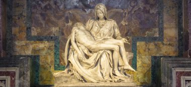 Roma, Vatikan Devleti - 28 Ağustos 2018: Michelangelo (yazık), 1498-1499, St. Peter Bazilikası Roma'da bulunan