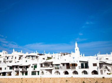 İspanya 'nın Menorca kentindeki Binimiquer Vell (Binimiquer köyü). Prestij turizmi için inanılmaz bir seyahat yeri..