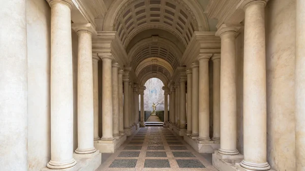 Roma Italia Agosto 2018 Prospettiva Borromini Perspectiva Borromini Corredor Con — Foto de Stock