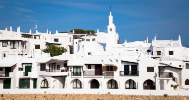 İspanya 'nın Menorca kentindeki Binimiquer Vell (Binimiquer köyü). Prestij turizmi için inanılmaz bir seyahat yeri..