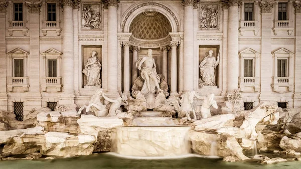 Róma Olaszország Trevi Szökőkút Éjjel Olasz Klasszikus Barokk Építészet Remekműve — Stock Fotó