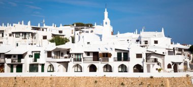 İspanya 'nın Menorca kentindeki Binimiquer Vell (Binimiquer köyü). Prestij turizmi için inanılmaz bir seyahat yeri..