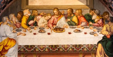 MILAN, San Maurizio al Monastero Maggiore kilisesinden İtalyan Fresco, canlı Rönesans tarzında İsa ve Havarilerin son yemeklerini tasvir ediyor..
