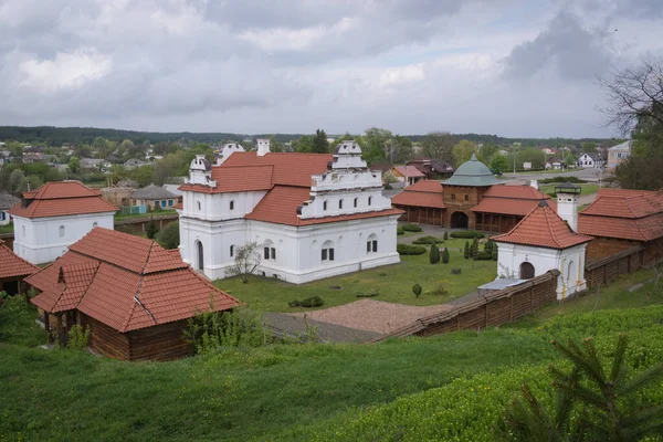 Zicht op de residentie van Bohdan Khmelnytsky in Chyhyryn. Historisch en architectonisch complex, Oekraïne Rechtenvrije Stockfoto's