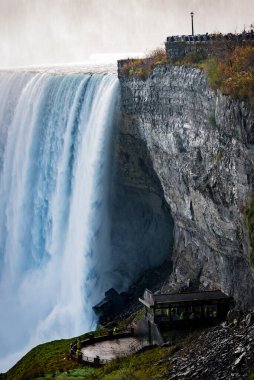 Kanada, Niagara Şelaleleri 'nde akan suyun dikey görüntüsü.