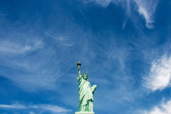 Wide Angle View Statue Liberty Cloudy Blue Sky New York — Stock Photo, Image