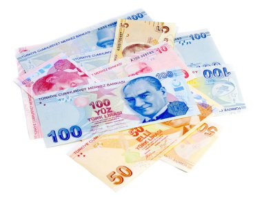 Bir yığın banknot beyaza izole edilmiş. Türk banknotları