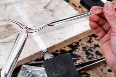 Erimiş cam çubuk cam işçiliği