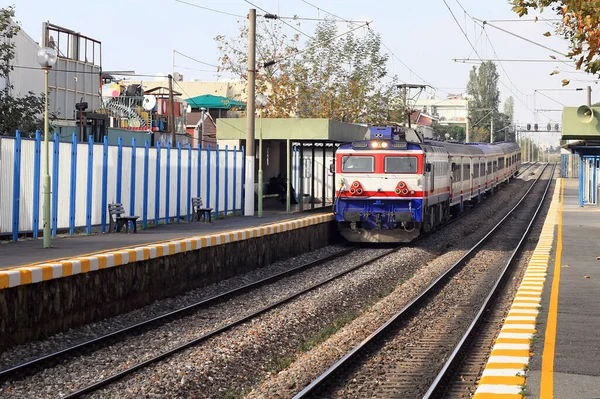 Τρένο Πλατφόρμα Στην Κωνσταντινούπολη — Φωτογραφία Αρχείου