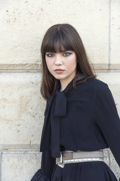 Street Fashion Konzept Porträt Einer Eleganten Jungen Schönen Frau Pariser — Stockfoto