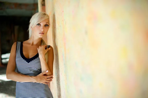 Beautiful Sexy Blonde Girl Posing Old Building Collapsed — Stock Photo, Image