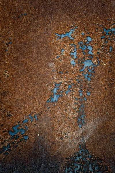 Eski bir paslanmış sac parçası