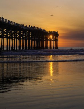 Sunset by Crystal Pier in San Diego