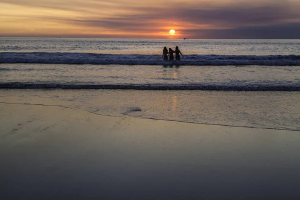 Auringonlasku Kristallilaiturilla San Diegossa — kuvapankkivalokuva