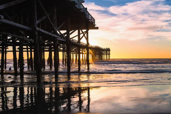 Molo di san diego sulla spiaggia pacifica — Foto Stock