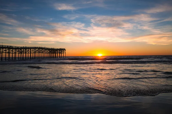 Molo di san diego sulla spiaggia pacifica — Foto Stock