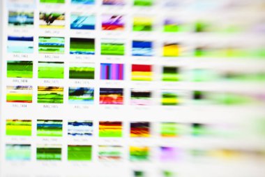 Bilgisayar ekranı göstermek dosya tarayıcısı ile dijital görüntü dosyası verileri daha da zarar