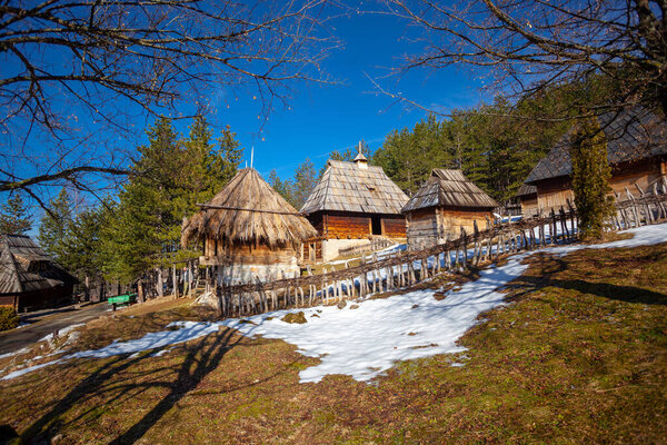 Настоящее сербское село Сирогойно, Златибор, Сербия

