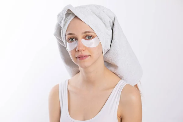 Eye Patches Brighter Younger Looking Eyes Aging Treatment Girl Towns — Stok Foto