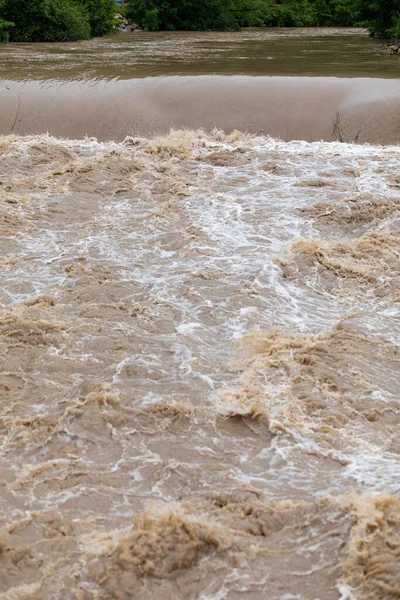 Πλημμύρες Μετά Την Καταιγίδα Άπαχο Νερό Έδαφος Coming Την Κλιματική — Φωτογραφία Αρχείου